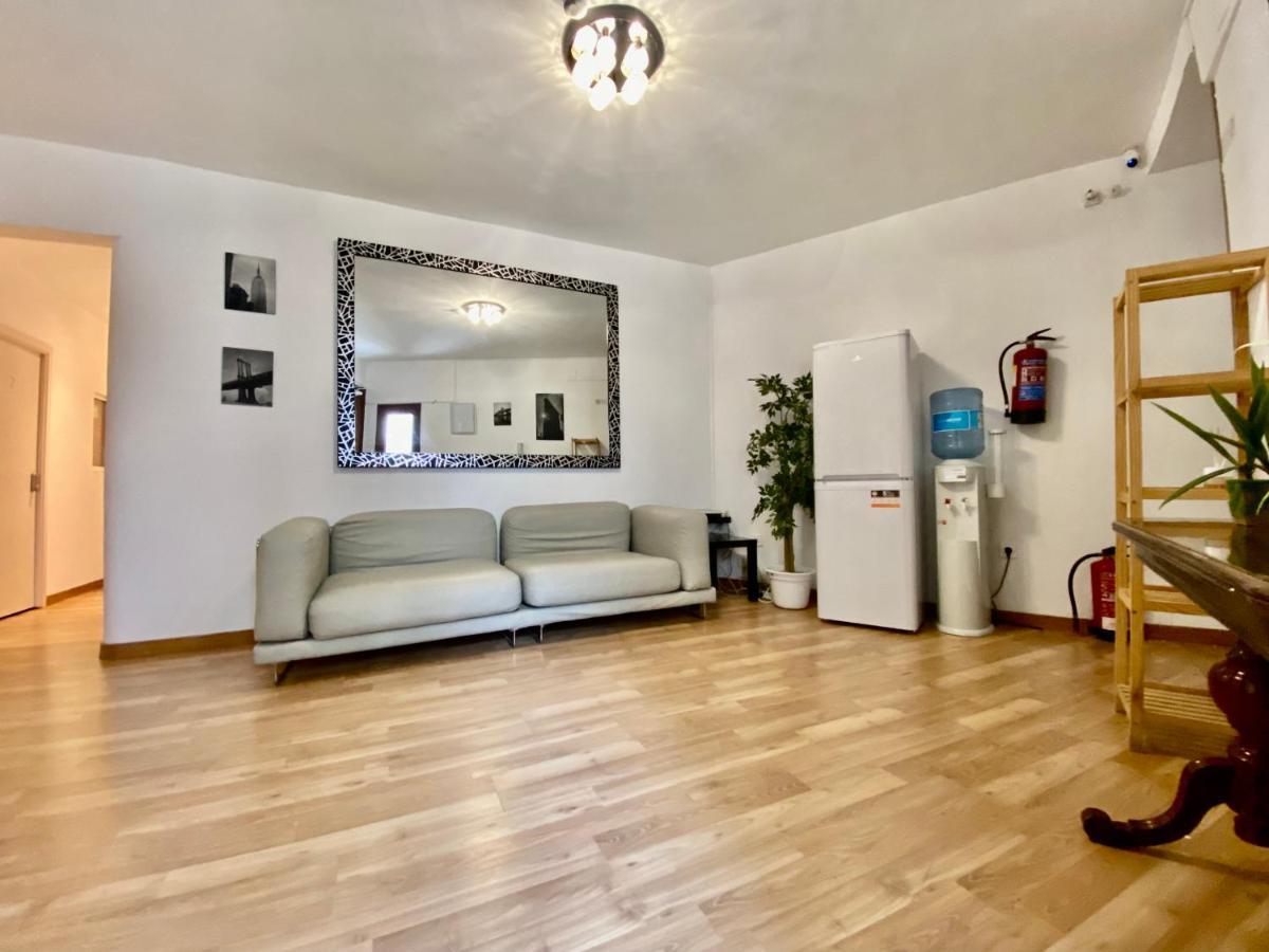 Gran Via Sol Rooms Madrid Eksteriør bilde